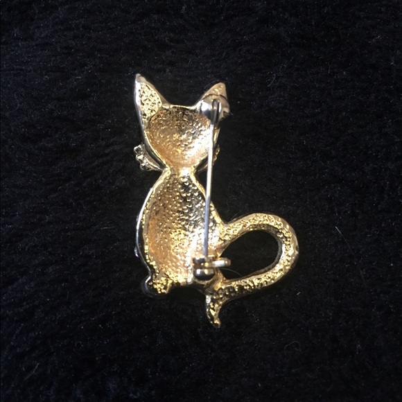 Jewelled Cat Pin - Picture 2 of 3